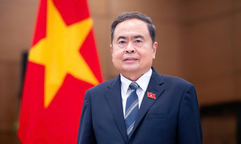 Chủ tịch Quốc hội Trần Thanh Mẫn lên đường thăm chính thức Trung Quốc